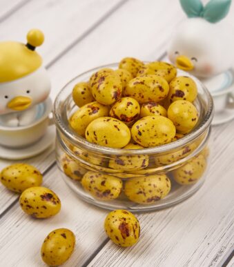 Драже шоколадное с миндалем (ЯЙЦА) желтые, 50г.